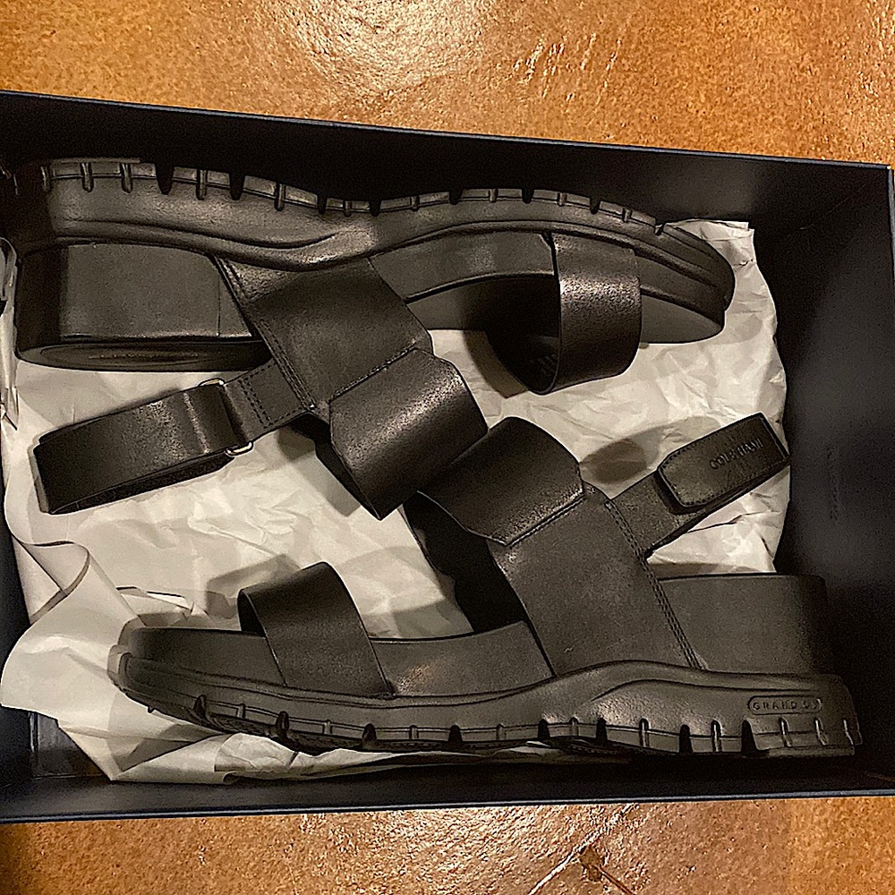 Cole Haan Zerogrand Sandals Black Leather size 9 womens